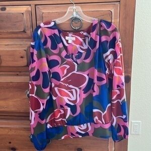 Allison Joy Women’s blue and pink blouse, size large.
